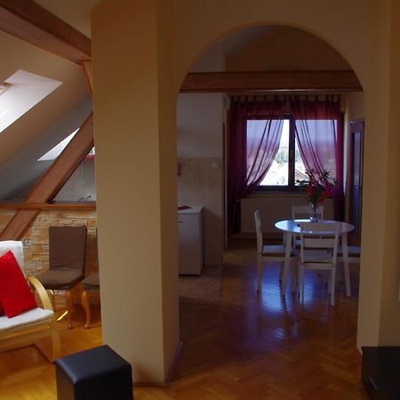 Apartment Tomy Szluin Kültér fotó