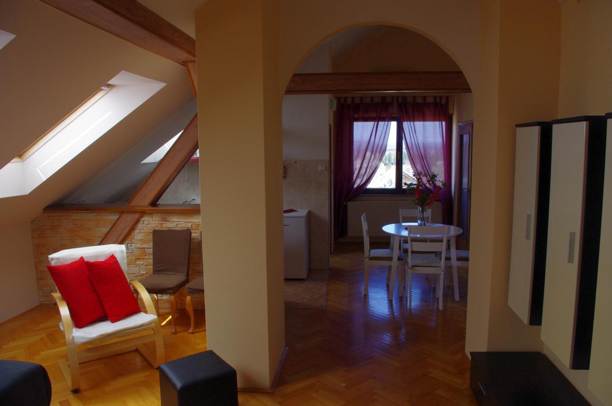 Apartment Tomy Szluin Kültér fotó