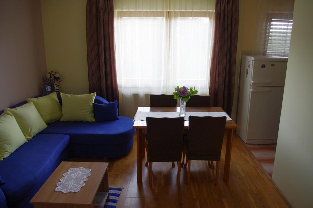 Apartment Tomy Szluin Kültér fotó