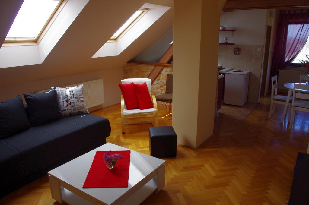 Apartment Tomy Szluin Kültér fotó